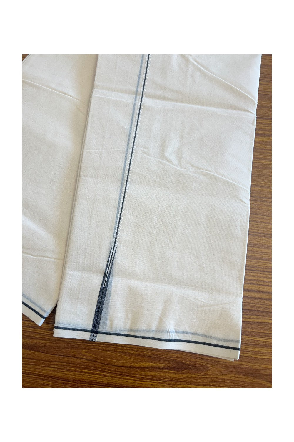 19% Discount KaithariKada Balaramapuram 100% Cotton Off White Double -(Unbleached)- Mundu/Dhoti-100x100 - 0.25 inch Puliyilakkara Black Chutty Kara - 10KK5086ASH