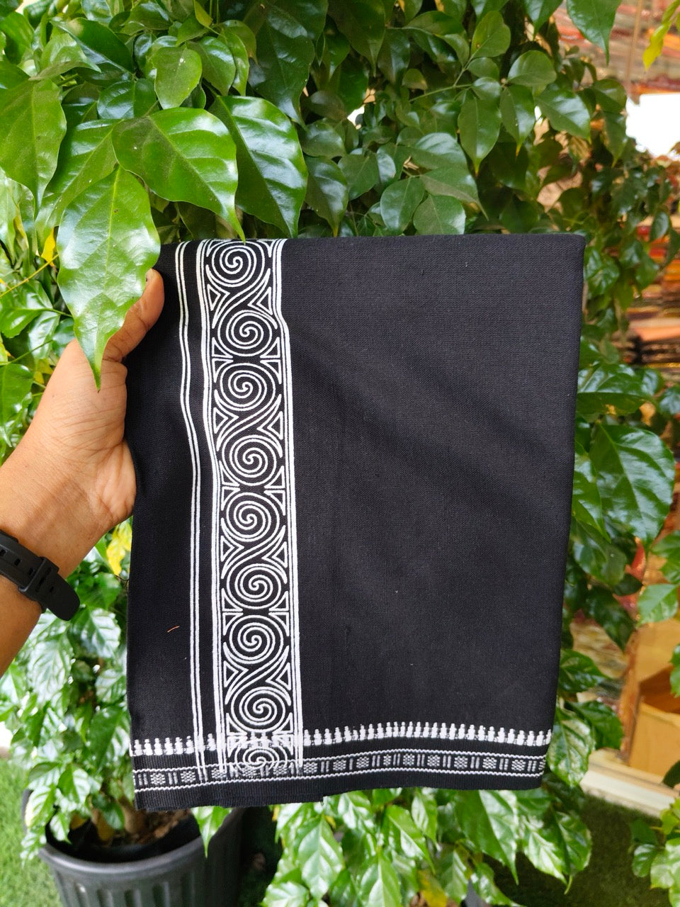 18% Discount!!! Kaitharikada 90% cotton 5 % Polyster Single Black - Kaily / Lungi - 3.25 inch Tribal Printed kara Kuppadam Border (2 meter / 4 muzham) - 13KK8027 AS