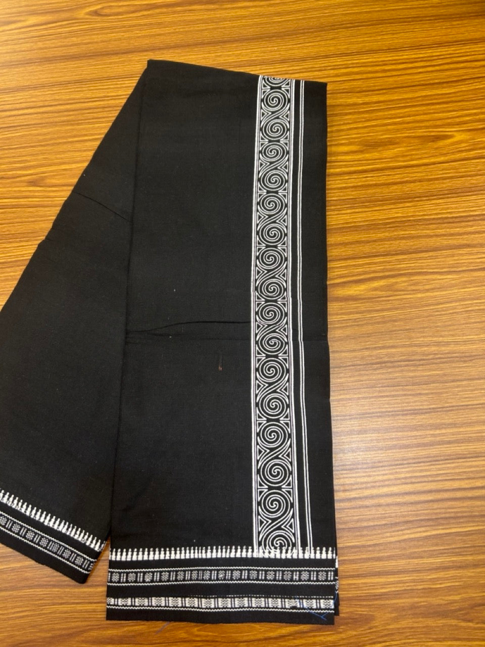 18% Discount!!! Kaitharikada 90% cotton 5 % Polyster Single Black - Kaily / Lungi - 3.25 inch Tribal Printed kara Kuppadam Border (2 meter / 4 muzham) - 13KK8027 AS