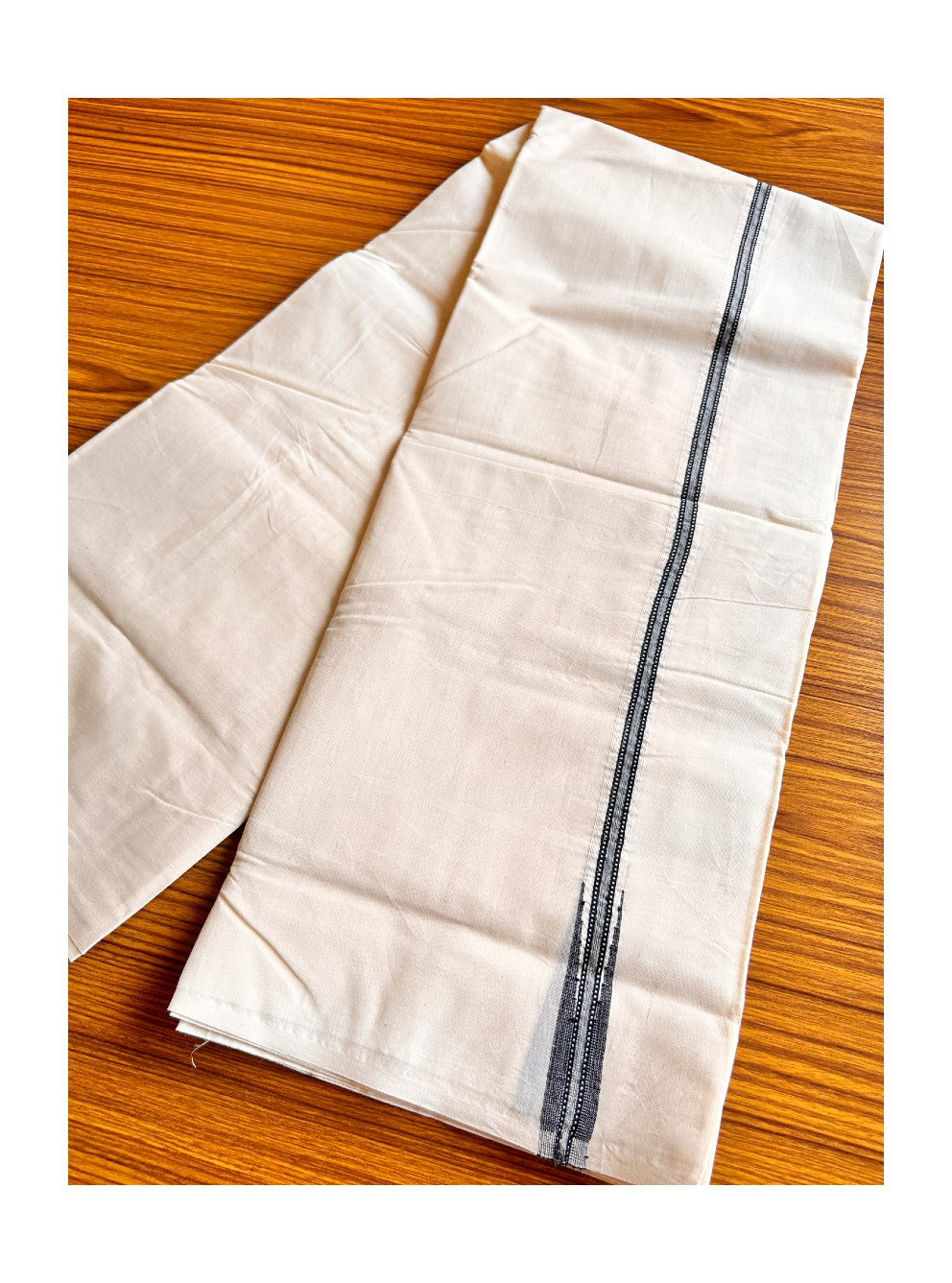 22% DISCOUNT! KaithariKada Balaramapuram 100% Cotton Double Off white - (Unbleached) Mundu/Dhoti-100x100 Chutty Puliyilakkara Striped Black 1.8 cm Kara - 151123ASH025.