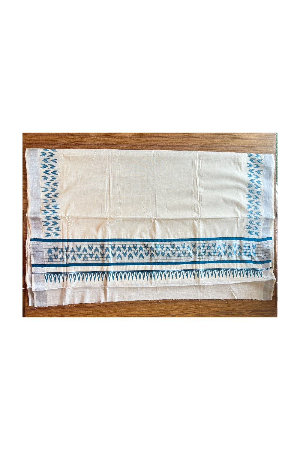 25% Discount! Kaitharikada Kerala Saree - Cotton Off white - Silver Kasavu Zari with Pale Blue Arrow Prints- 18KK300VIN