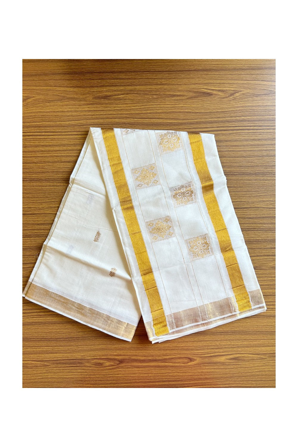 25% Discount! Kaitharikada Kerala Cotton Saree Off white - 12 inch Kasavu Saree with  Flower Pattern putta Design - 2KK1003HAR