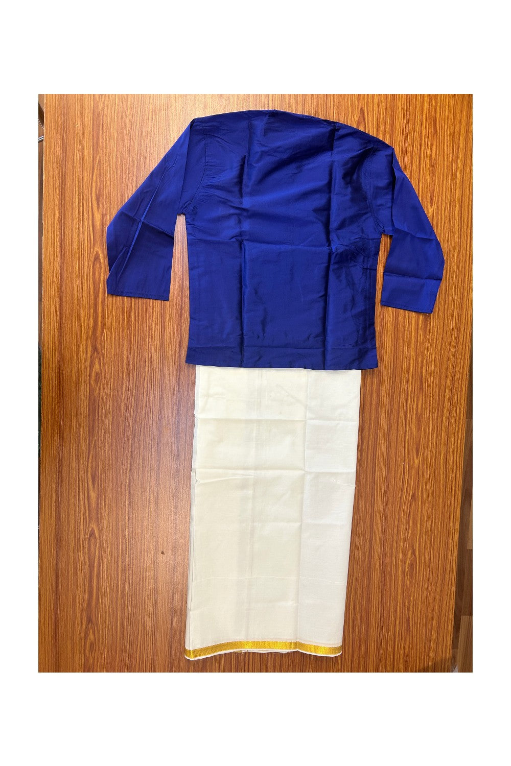 10% DISCOUNT !!! Kaitharikada -Traditional South Indian Kids Silk kurta & Mund - Dark blue kurta Off white Kasavu Mund Age 9 - 2KK118YUV9