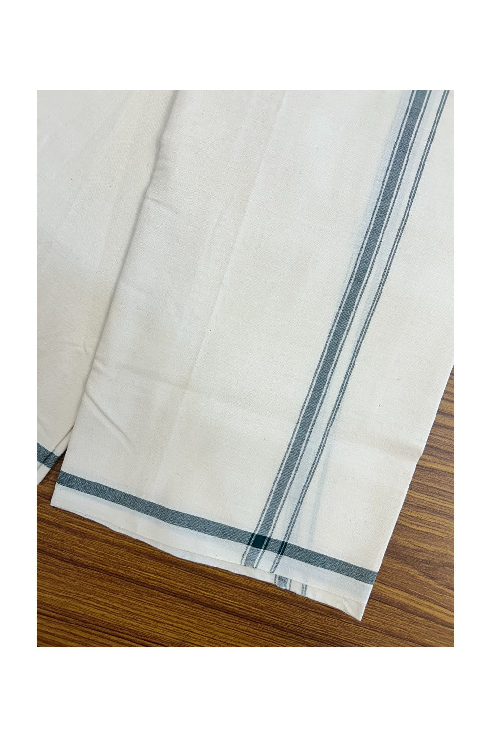 25%Discount! SIGNATURE KAITHARIKADA EXCLUSIVE SINGLE DHOTI - 100% Cotton Balaramapuram HANDLOOM Single Mundu/Dhoti - Off White - (Unbleached) 0.5 inch Green Striped Kara (2 meter / 4 muzham)- 2KK5173KAI