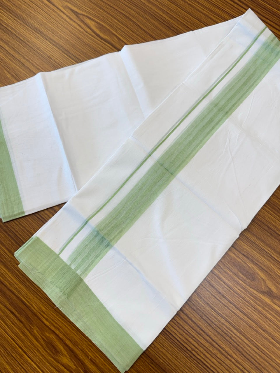 Short Dhoti Special - 28% Discount ! KaithariKada 100% Cotton Pure White Double Mundu / Dhoti - 100x80 - 45 inch Height 3.80 m Length  1.5 inch Light Green kara - 21 KK5258 THI