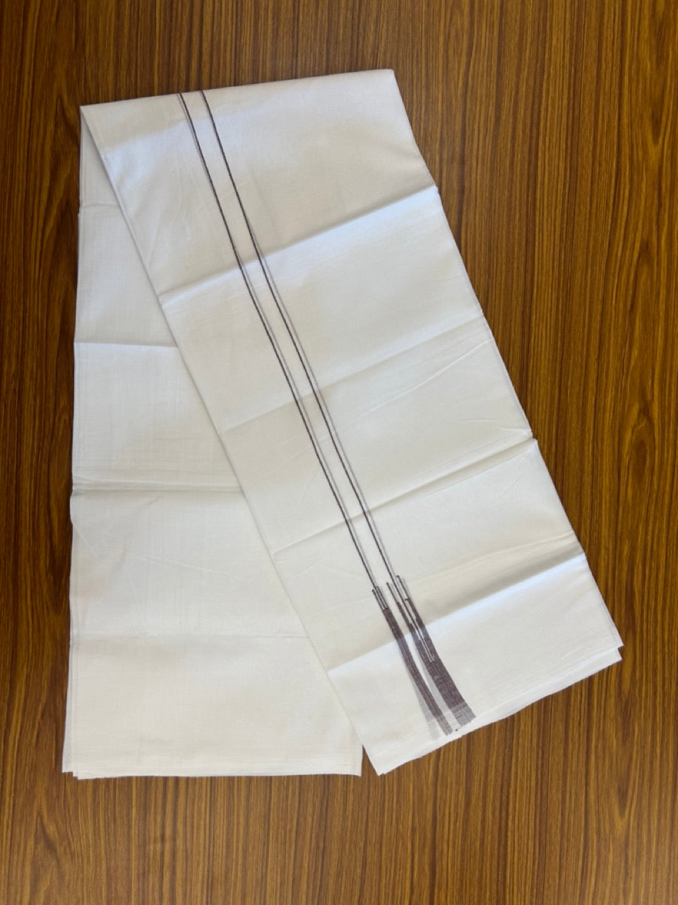20% DISCOUNT!! NEW!! KaithariKada Balaramapuram 100% Cotton PURE WHITE Double Mundu/Dhoti - (100x80)s - 0.75 inch Dark Wine Line chutty - 3 KK5249 VIN