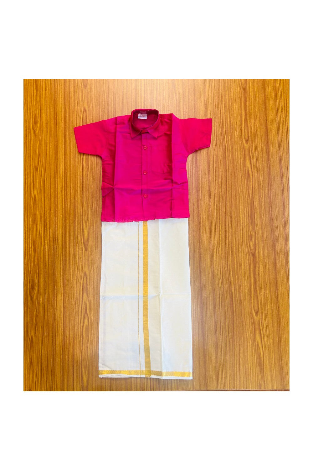 10% DISCOUNT !!! Yuvraj-Traditional South Indian Kids Silk Shirt & Mund- Magenta Shirt Off white Kasavu Mund Age 2 - 3KK96YUV2.