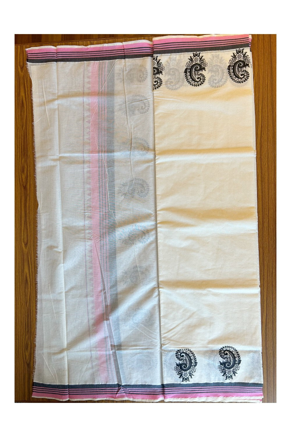 25% Discount! Kaitharikada Kerala Cotton Saree Off white -  Zari Pink Black Mango Design with Temple 12 inch Kara- 35KK303VIN