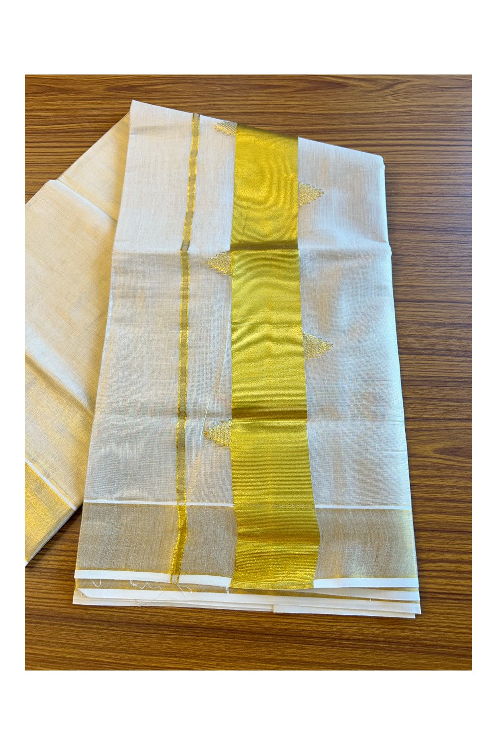 25% Discount!! Kaitharikada Kerala Cotton 5.5 inch Gold Temple & Tissue Kasavu Saree - 37KK303VIN