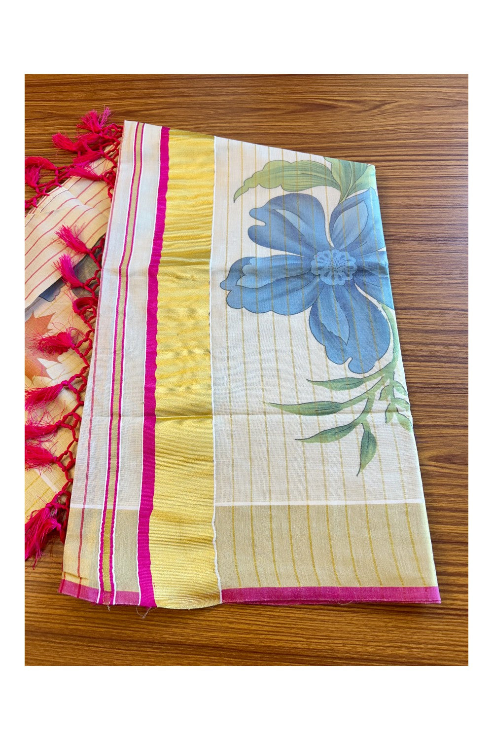 25% Discount!! Kaitharikada Kerala Cotton 24 inch Gold Magenta & Flower Pattern stripes Design Tissue Kasavu Saree - 39KK303VIN