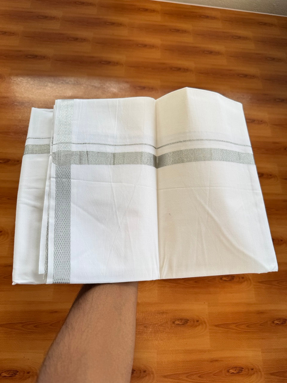 Single Pure White Pure 100% Cotton - 10% Discount ! KaithariKada UnBleached Dhoti - 40s - 0.5inch Silver Kasav (2 meter / 4 muzham) - 4 KK5467 MC