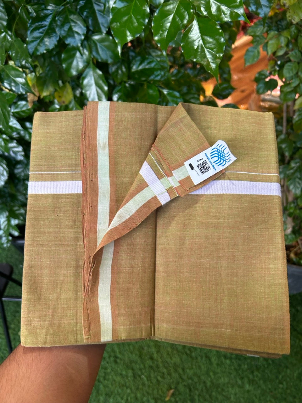 Handloom Single Hallmarked - 10% Discount !! KaithariKada 100% Pure Cotton - Mundu/Dhoti Sage Green Body White 0.5 inch Kara- (2 meter / 4 muzham)- 4 KK8030 ELA