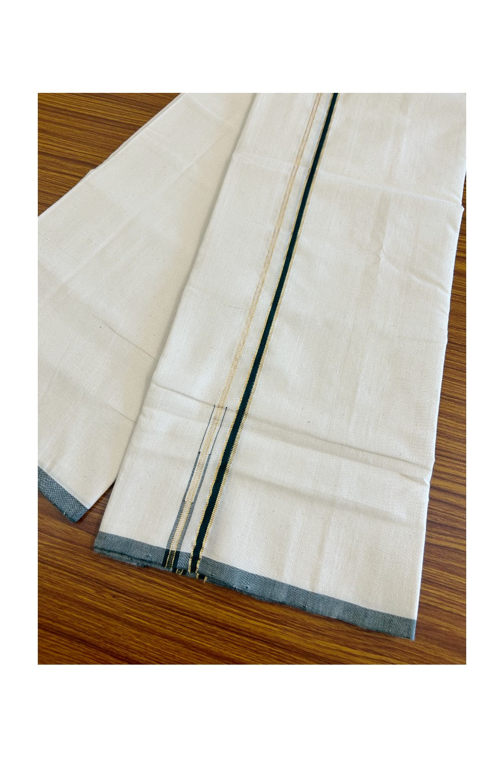 30% Discount!! SIGNATURE KAITHARIKADA EXCLUSIVE SINGLE DHOTI - 100% Cotton Balaramapuram HANDLOOM Single Mundu/Dhoti - Off White - (Unbleached) 0.25 inch GREEN & KASAVU Chutty Kara (2 meter / 4 muzham) - 4KK467KAI
