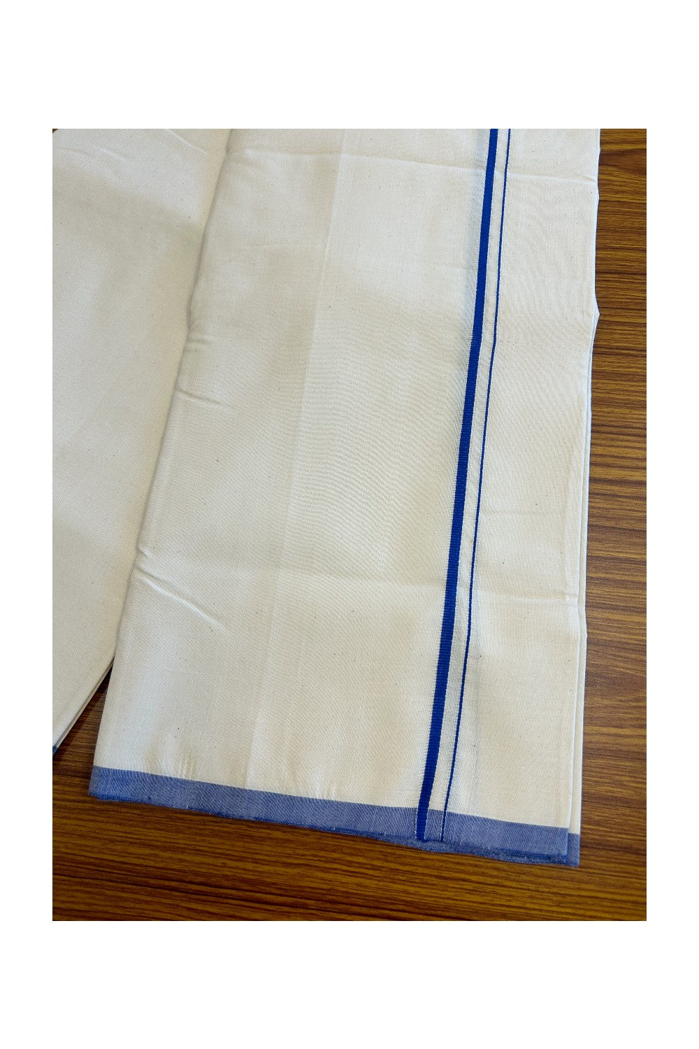 30% Discount!! SIGNATURE KAITHARIKADA EXCLUSIVE SINGLE DHOTI - 100% Cotton Balaramapuram HANDLOOM Single Mundu/Dhoti - Off White - (Unbleached) 0.5inch Blue Kara (2 metre / 4 muzham)- 4KK5021KAI