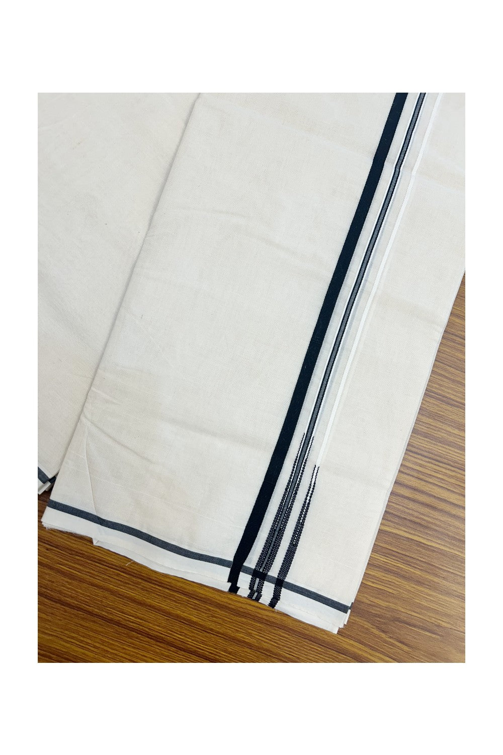 27% DISCOUNT!! KaithariKada Balaramapuram 100% Cotton off white Double - (Unbleached) Mundu/Dhoti-100x100 - 1 cm Puliyilakkara Black Double Chutty Kara - 4KK5187ASH