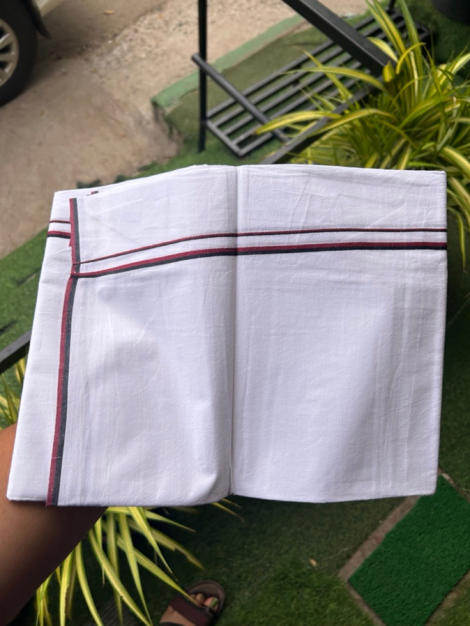 DMK Veshti - 45% DISCOUNT! KaithariKada 100% Cotton Pure white Double Mundu/Dhoti - 60s thread - 0.5 cm Black & Maroon kara - 40KK5143PMC