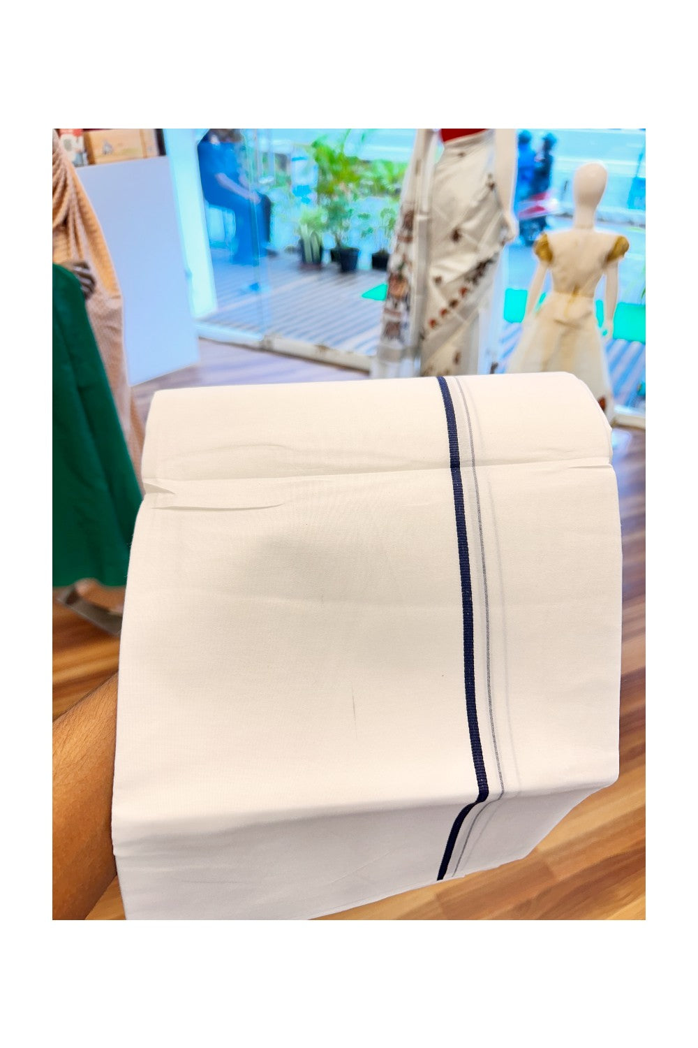 30% OFFER! KaithariKada 100% Cotton Balaramapuram HANDLOOM Single PURE WHITE Mundu/Dhoti - 1.5 cm (2 meter / 4 muzham) Black  Kara - 47KAI.