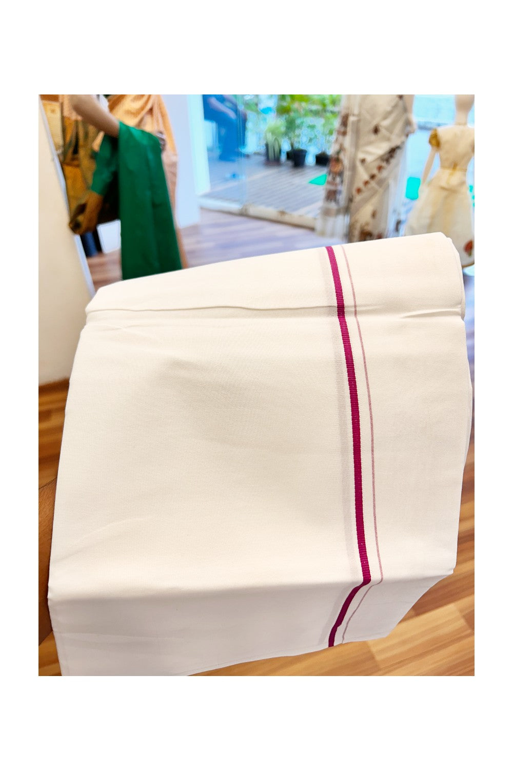 30% OFFER! KaithariKada 100% Cotton Balaramapuram HANDLOOM Single PURE WHITE Mundu/Dhoti - 1 cm (2 meter / 4 muzham) Magenta Kara - 48KAI.