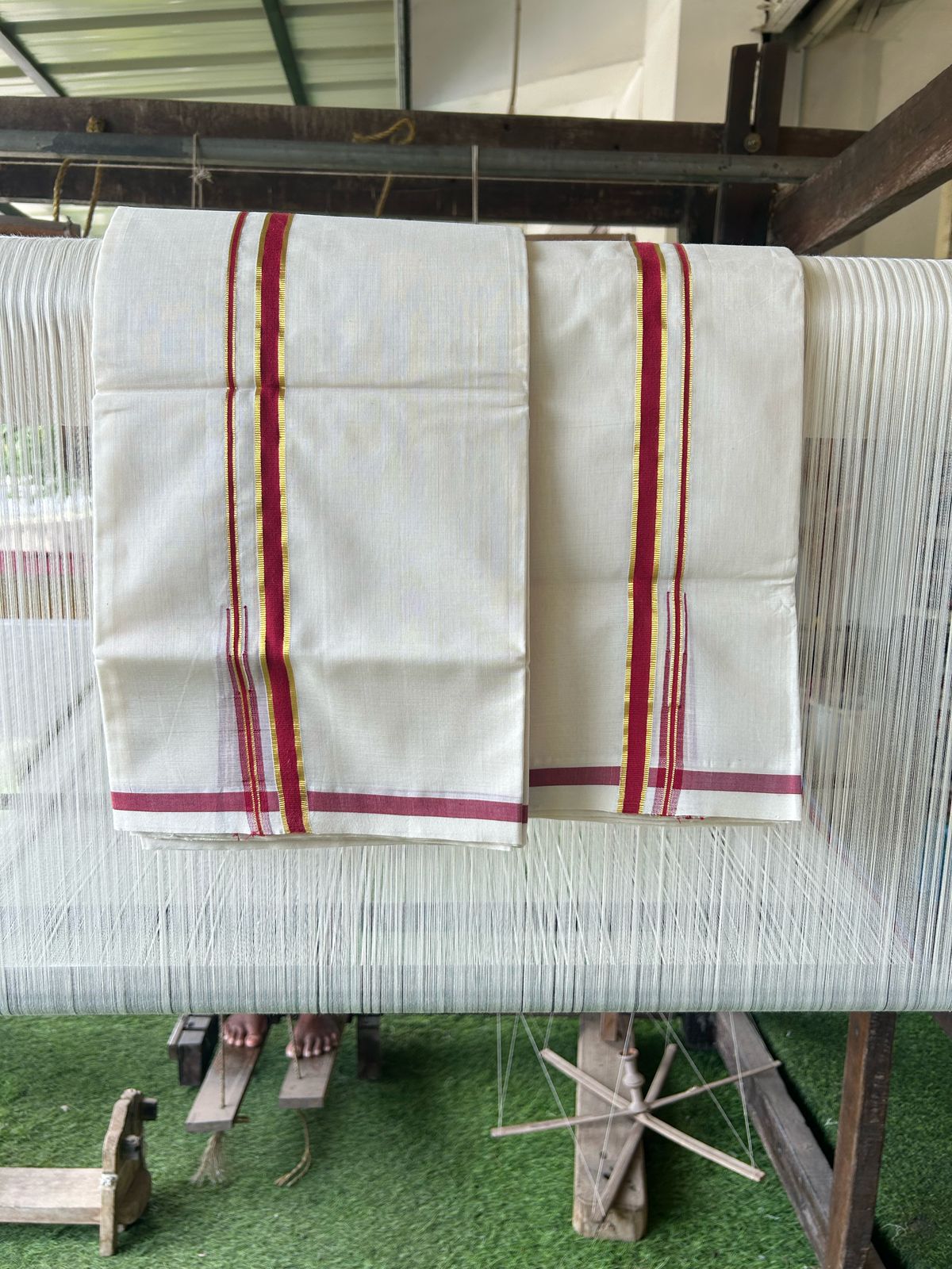 55% Discount!!! KaithariKada HANDLOOM UNAKKUPAAV Balaramapuram - 100% Cotton Puliyilakkara Chutty - & SINGLE SET MUND FOR WOMEN - MAROON Kasav Border- 6KK497RAV