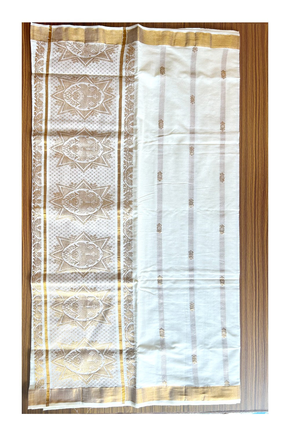 23 % Discount!!! Kaitharikada Kerala Cotton Saree Off white - 27.5 inch Kasav Zari with Flower Pattern Putta Design- 8KK1002JEE