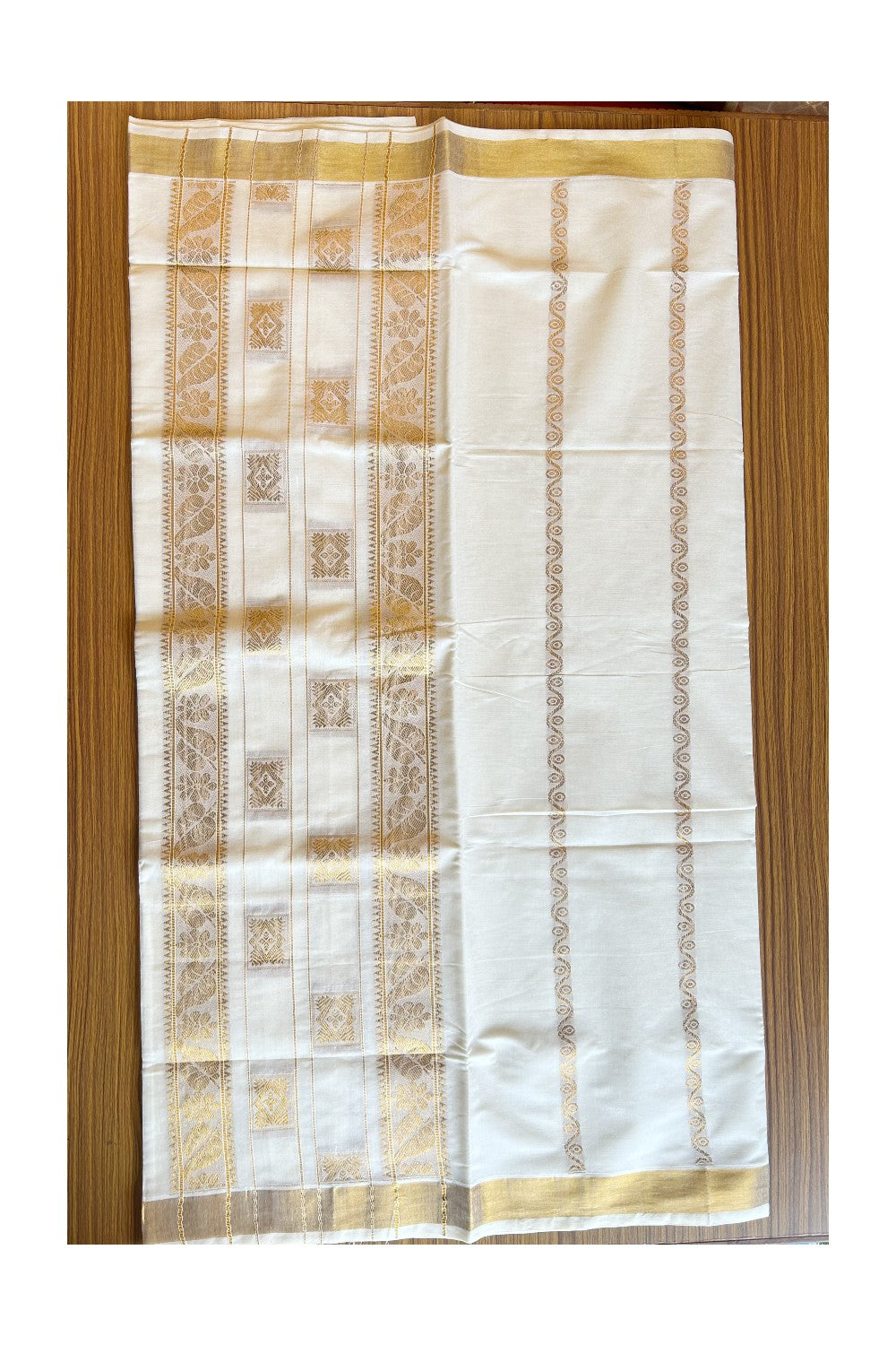 25% Discount! Kaitharikada Kerala Cotton Saree Off white - 12 inch Kasavu Saree with Flower Pattern putta Design - 9KK1003HAR