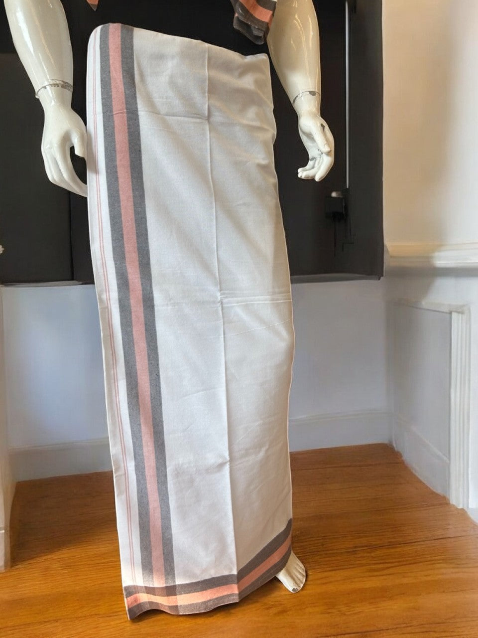 14% DISCOUNT!! Kaitharikada Soft & Thick material 40s thread - Single Kaily / Lungi & Neriyath set - 4 inch Peach & Brown kara - 4KK8001AS