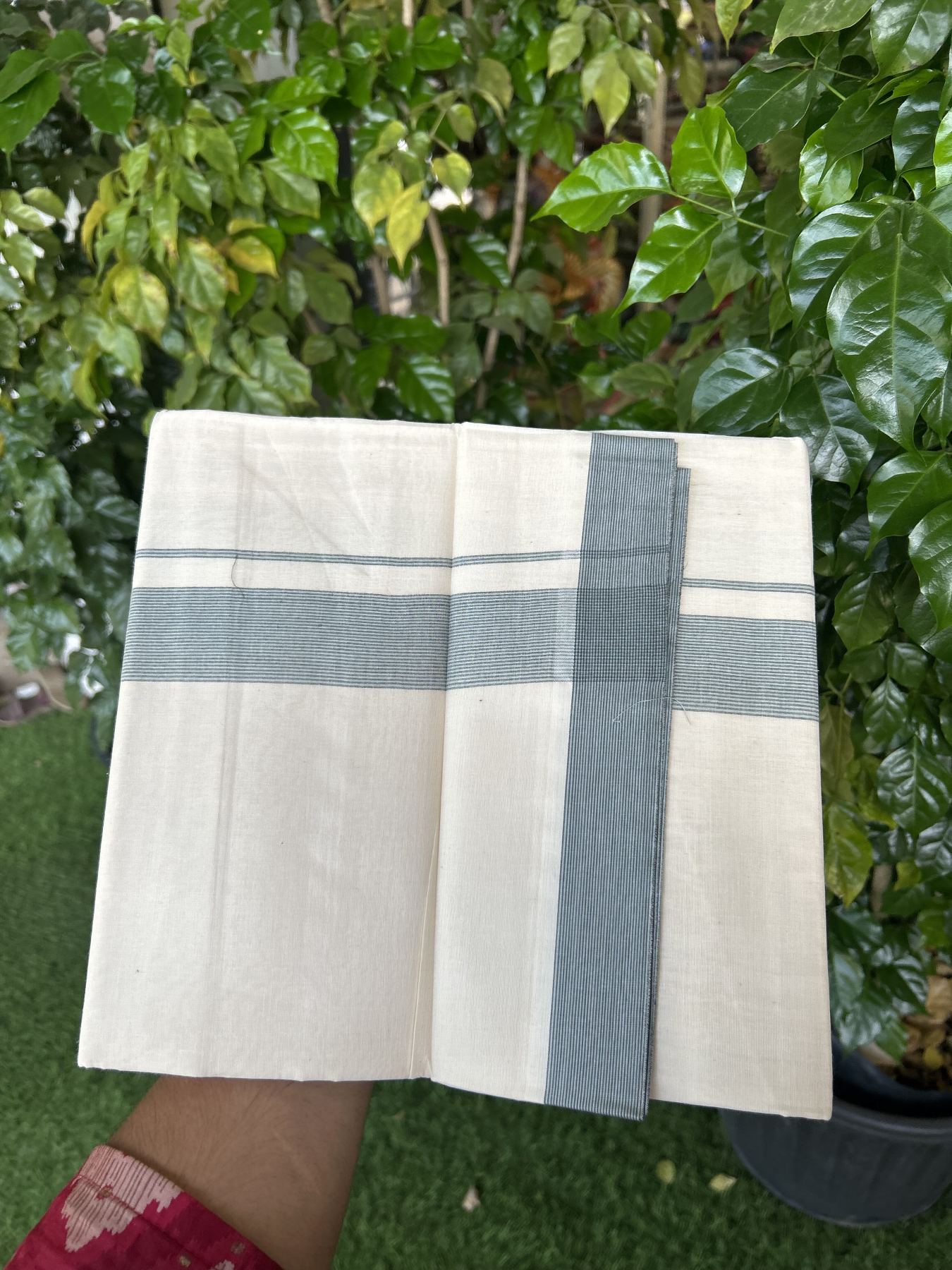 20% Discount ! KaithariKada Balaramapuram 100% Cotton Double Off White (Unbleached) - Mundu / Dhoti- 100x80 - 1.5 inch Ash blue & Green Shaded Kara 4 mtr (8.5 Muzham) - 62 KK5340 VIN