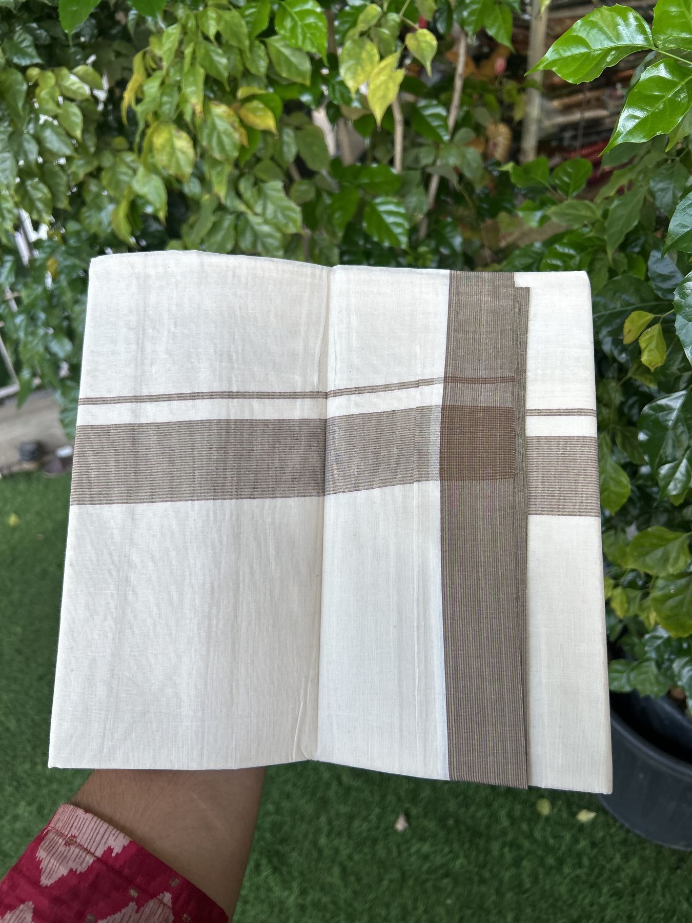 20% Discount ! KaithariKada Balaramapuram 100% Cotton Double Off White (Unbleached) - Mundu / Dhoti- 100x80 - 1.5 inch Purple & Green Shaded Kara 4 mtr (8.5 Muzham) - 61 KK5340 VIN