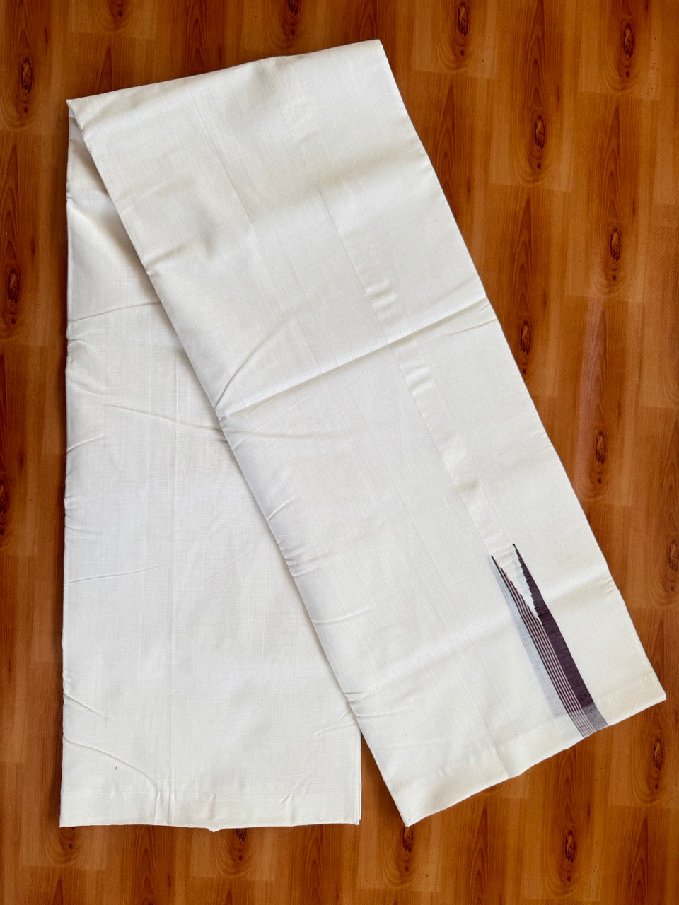 25% Discount!! KaithariKada Handloom Unakkupaav Kerala Handloom 100% Pure Cotton Off White - (Unbleached) Double Mundu/Dothi - 100X80 - 0.75 inch Puliyilakkara Maroon Black & Peach chutty Kara 4 meter (8.5 Muzham) - 8 KK5473 REA