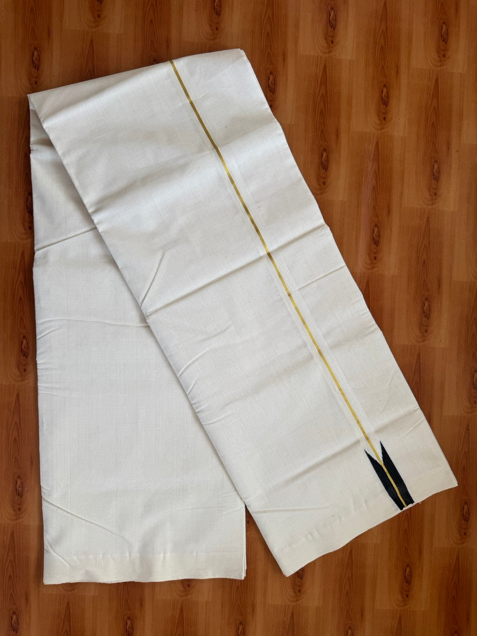 25% Discount!! KaithariKada Handloom Unakkupaav Kerala Handloom 100% Pure Cotton Off White - (Unbleached) Double Mundu/Dothi - 100X80 - 2.5 cm Puliyilakkara Gold Kasav & Black chutty Kara 4 meter (8.5 Muzham) - 18 KK5473 REA