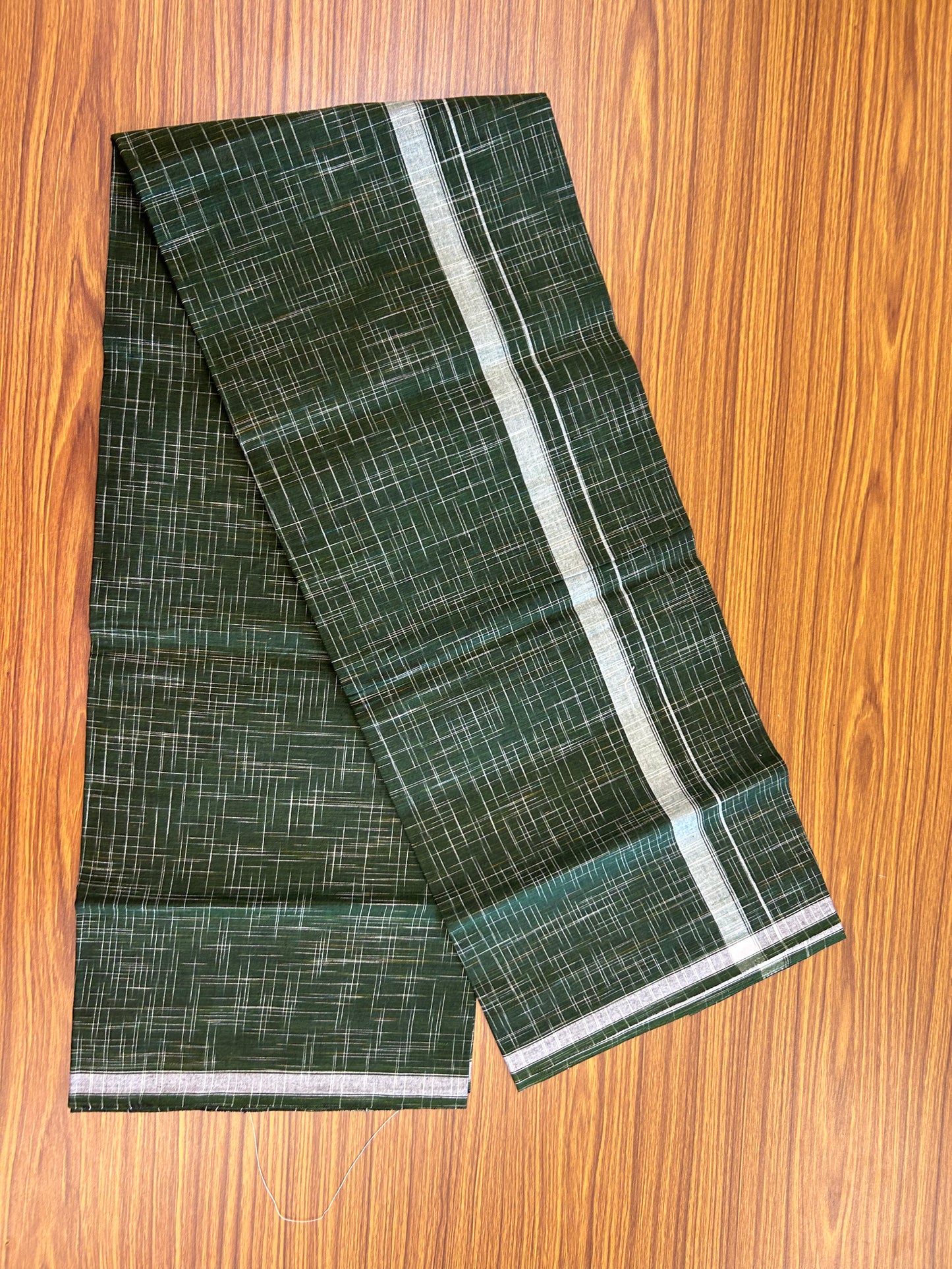 Premium Kathar Type Mund Pure cotton - Kaitharikada - Single Kaily / Lungi - 0.75 inch White Stripes kara Plain Border with Dark Green & White Stripes colour body (2 meter / 4 muzham) -  38 KK8050 MUT