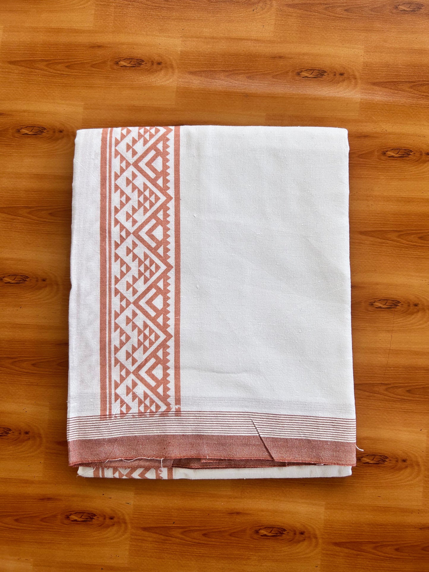 Kaitharikada - Single Kaily / Lungi - Mixed Cotton - 40s twisted - 2.5 inch Peach Brown Printed kara with White colour body (2 meter / 4 muzham) - 2 KK8074 SAT