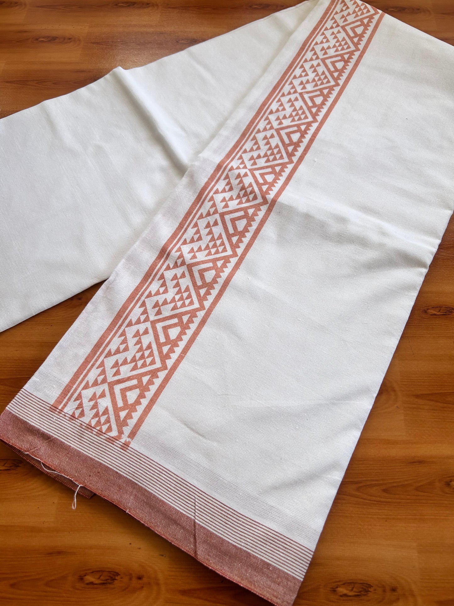 Kaitharikada - Single Kaily / Lungi - Mixed Cotton - 40s twisted - 2.5 inch Peach Brown Printed kara with White colour body (2 meter / 4 muzham) - 2 KK8074 SAT