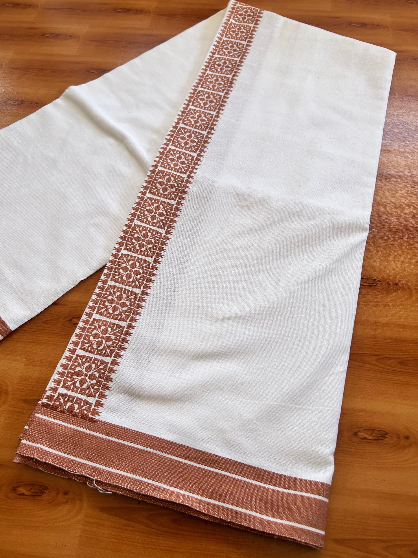 Kaitharikada - Single Kaily / Lungi - Mixed Cotton - 40s twisted - 2.5 inch Brown Printed kara with White colour body (2 meter / 4 muzham) - 8 KK8074 SAT