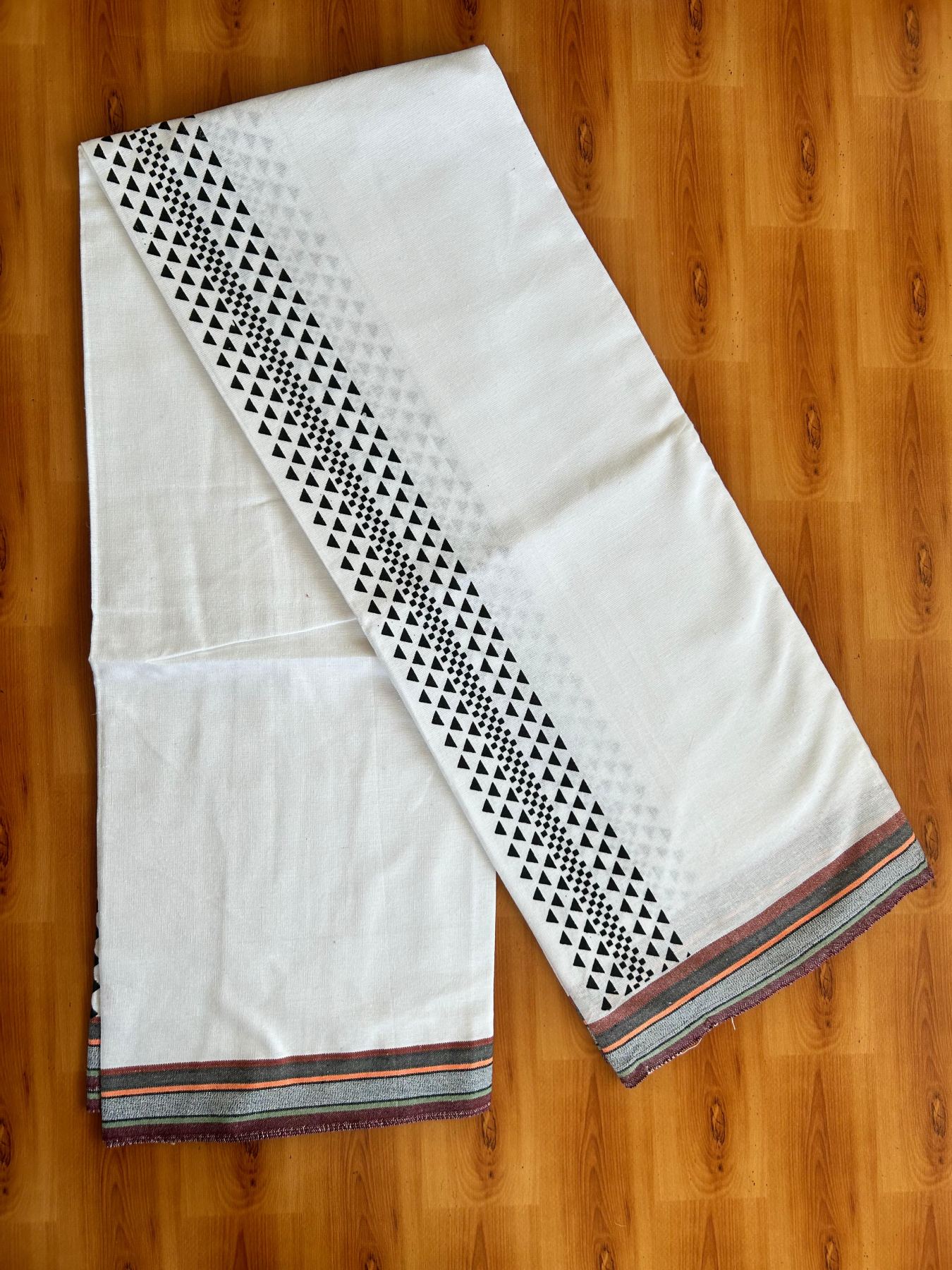 Kaitharikada - Single Kaily / Lungi - Mixed Cotton - 40s twisted - 2.5 inch Black Printed kara with White colour body (2 meter / 4 muzham) - 17 KK8074 SAT