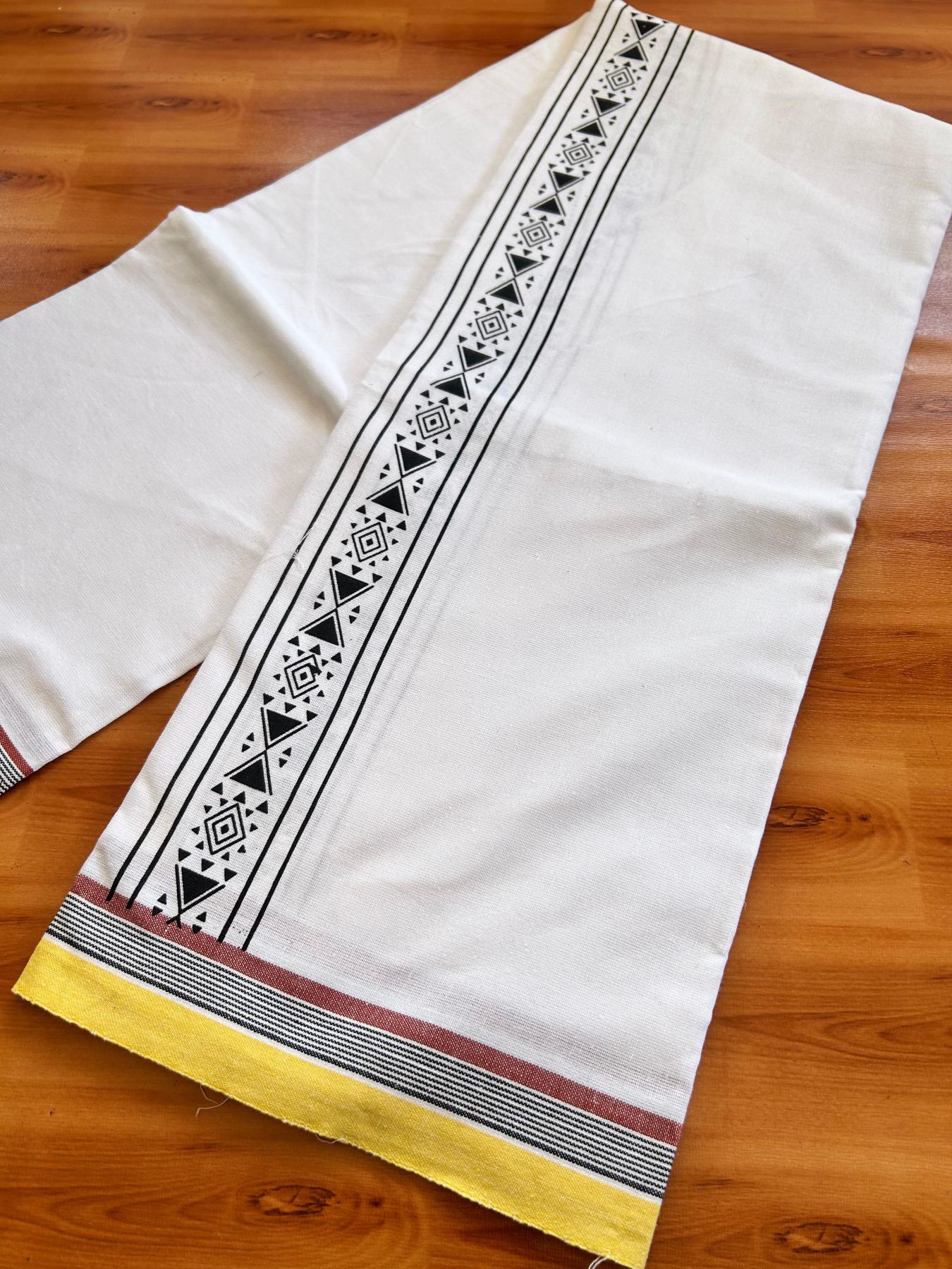 Kaitharikada - Single Kaily / Lungi - Mixed Cotton - 40s twisted - 2.5 inch Black Printed kara with White colour body (2 meter / 4 muzham) - 15 KK8074 SAT