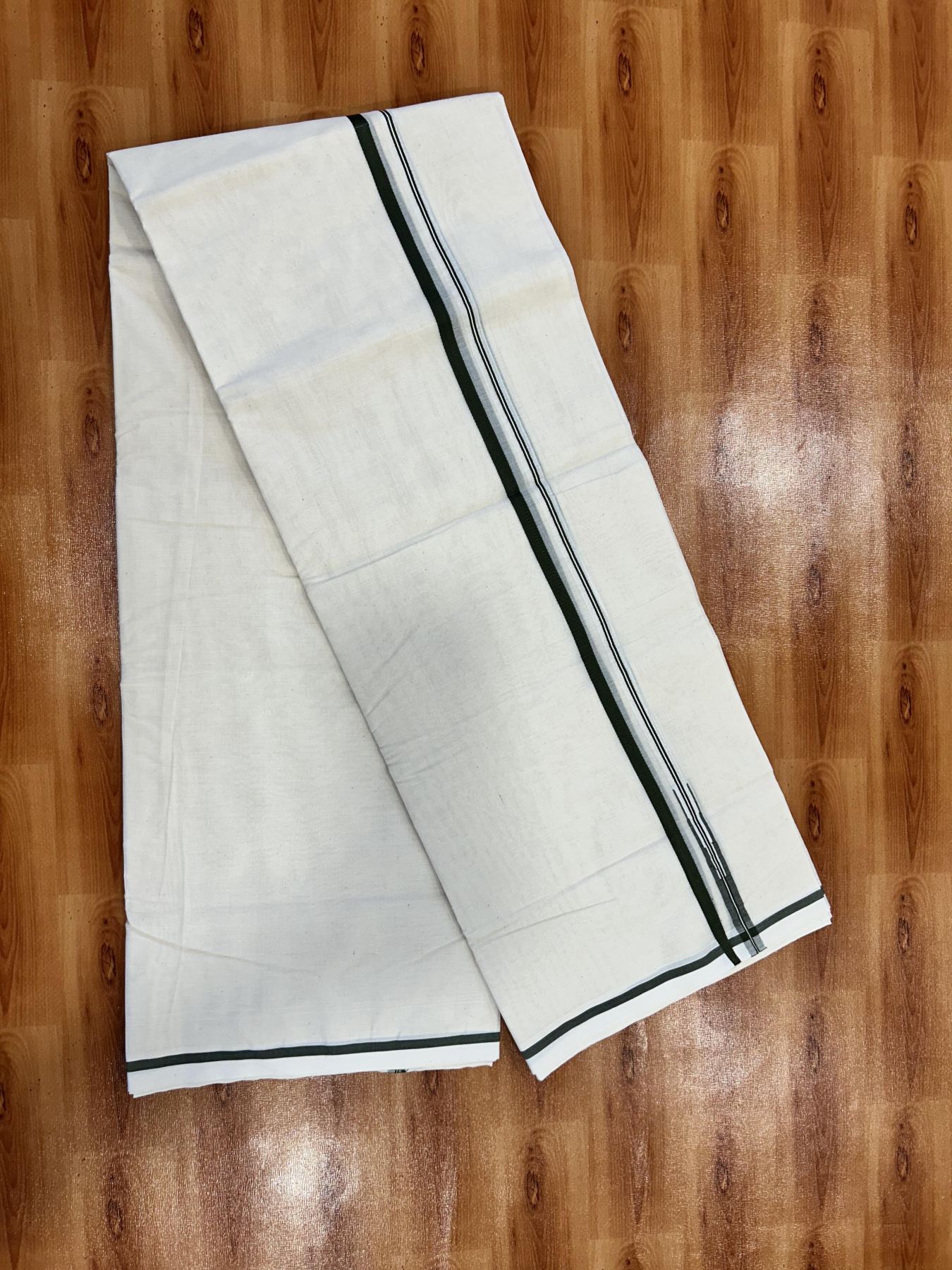 Double Off white Mundu/Dhoti - 20% Discount! KaithariKada Balaramapuram - 100% Cotton 100x100 - 0.75 inch Olive Green Chutty Kara 4 mtr (8.5 muzham) - 17 KK5407 ASH
