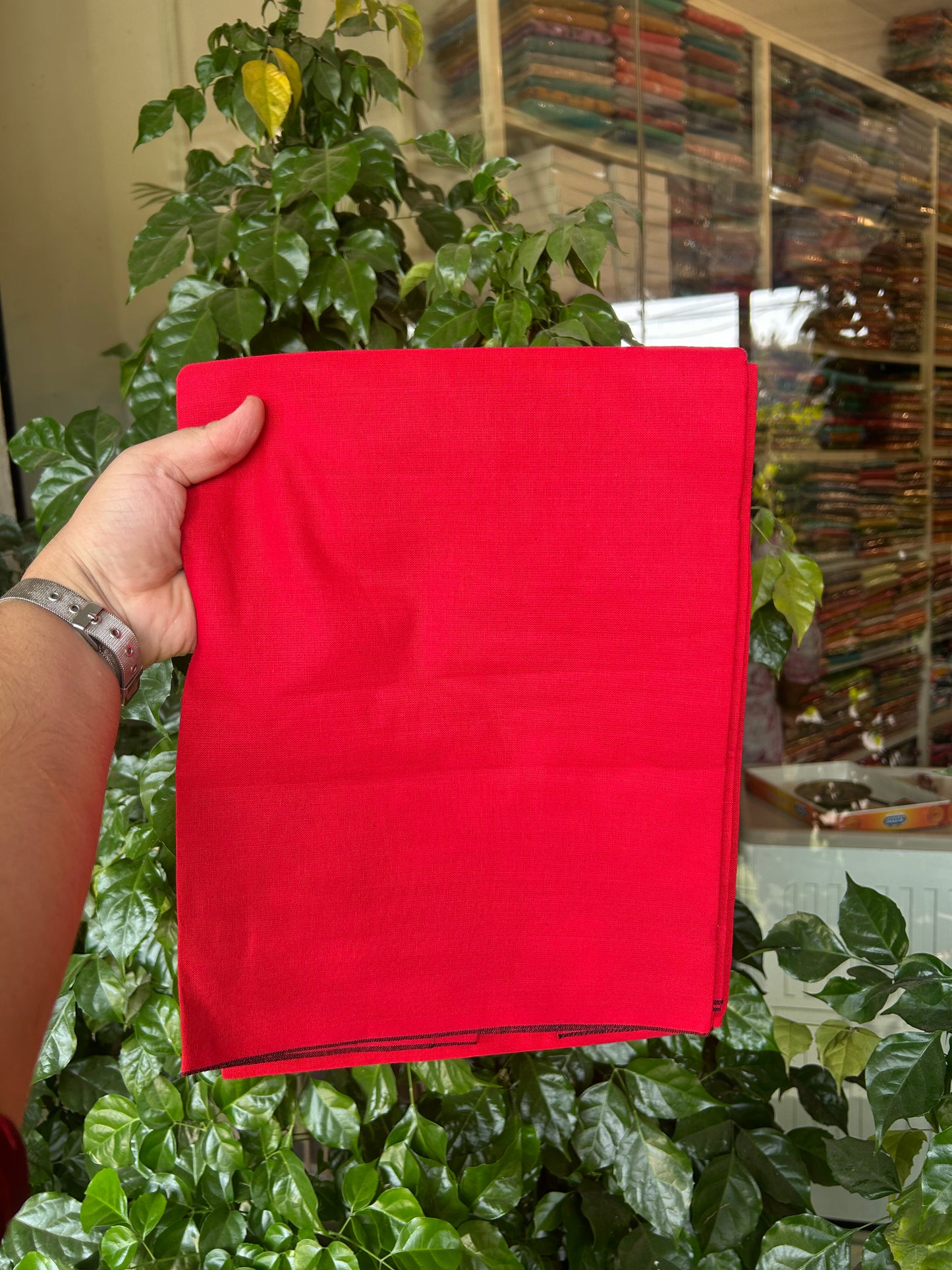 Premium Kathar Type Mund Pure cotton - Kaitharikada - Single Kaily / Lungi - 0.1 inch Black thin kara Border with Chilly Red colour body (2 meter / 4 muzham) - 56 KK8050 MUT