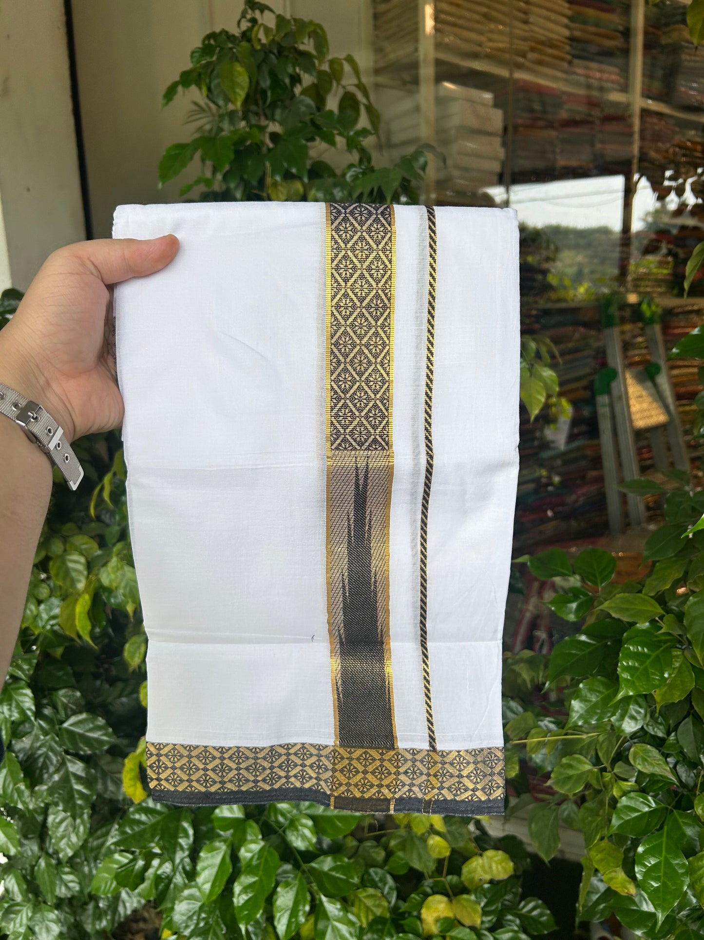 20% Discount ! KaithariKada Balaramapuram 100% Pure Cotton Double Pure White Mundu/Dhoti - 100x80 - 1.5 inch Puliyilakkara Gold Kasav & Black Jacquard Design Chutty kara 3.90 mtr (8 Muzham) - 1 KK5345 CJT