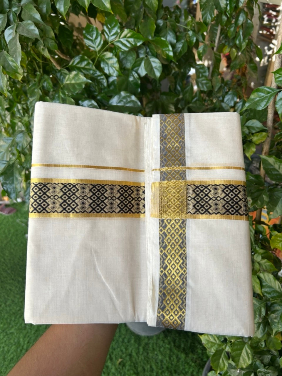 25% Discount ! Kaitharikada Handloom Unakkupaav Balaramapuram - 100% Pure Cotton off White - (Unbleached) Double Mundu/Dhoti - 100x80 - 1.75 inch Black Gold Kasavu & Jacquard Design Kara 4 mtr (8.5 Muzham) - 1 KK5267 ABH