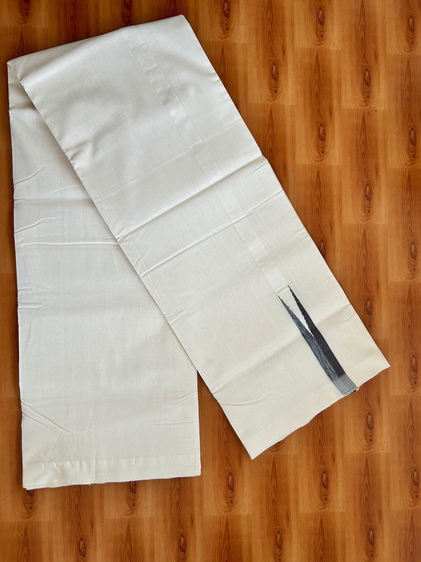 Off White - (Unbleached) Double Mundu/Dhoti - 25% Discount!! KaithariKada Handloom Unakkupaav Kerala Handloom 100% Pure Cotton  - 100X80 - 0.75 inch Puliyilakkara Coffee Brown & Light Blue chutty Kara 4 meter (8.5 Muzham) - 10 KK5473 REA