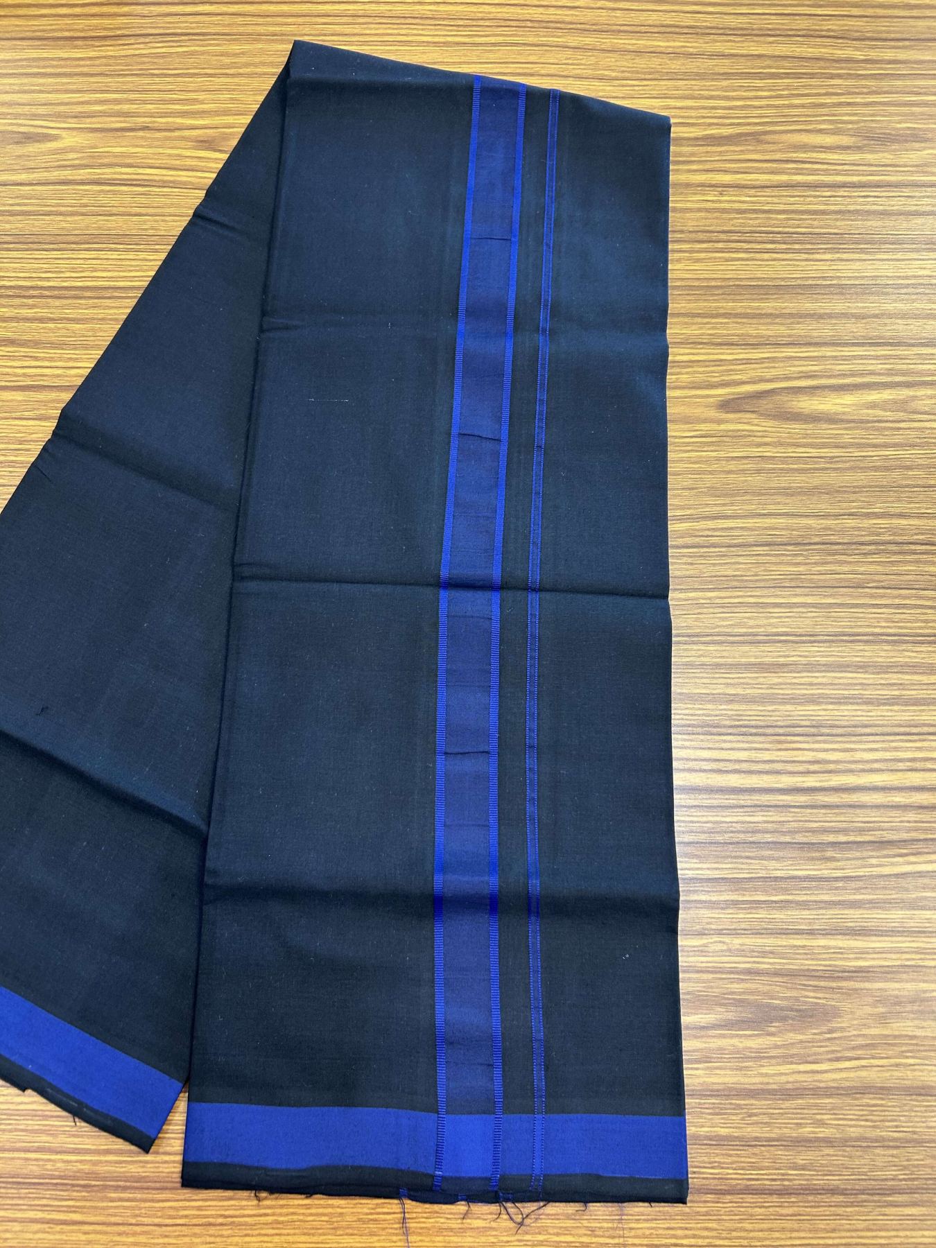 19% Discount!!! Kaitharikada - Single Kaily / Lungi - 60s - 1.25 inch Blue Pattern striped kara with Black colour body  (2 meter / 4 muzham) - 1 KK8042 GAN