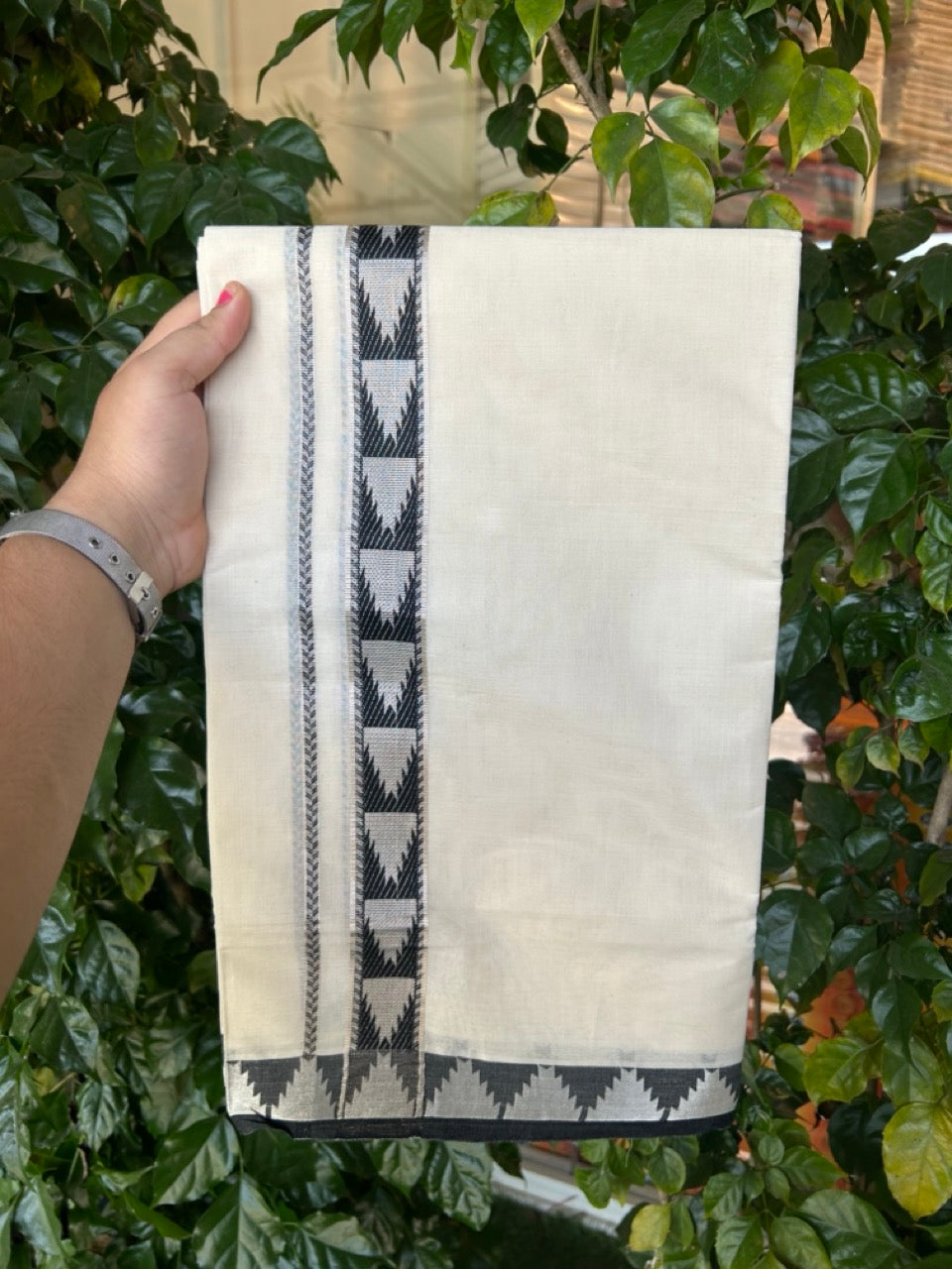 20% DISCOUNT ! KaithariKada Balaramapuram 100% Cotton Double off white (Unbleached) Mundu/Dhoti - 100X80 - 1.25 inch Silver kasavu & Black Temple design kara - 3 KK5265 PMC