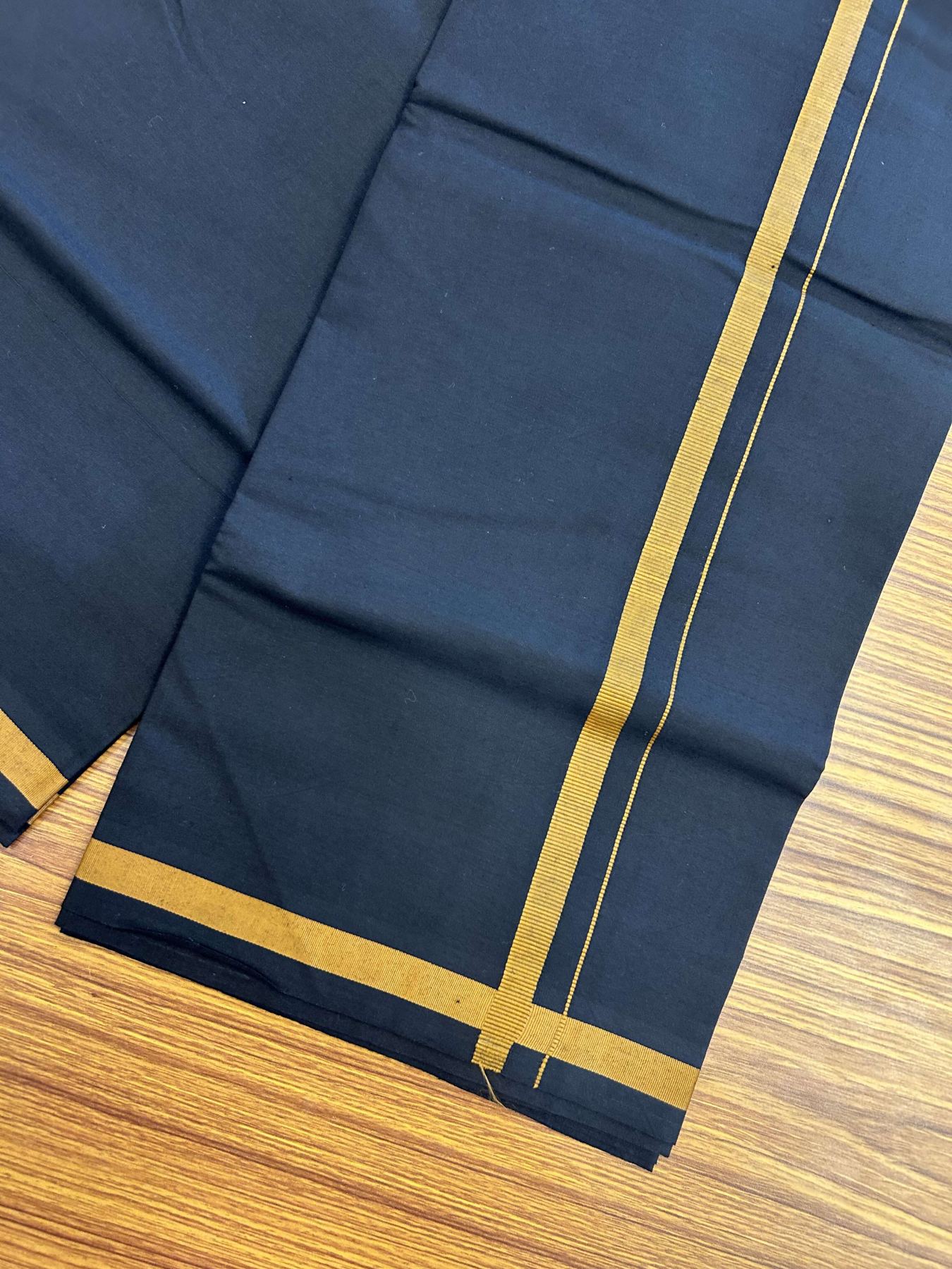 19% Discount!!! Kaitharikada - Single Kaily / Lungi - 60s - 1 cm Brown kara with Black colour body (2 meter / 4 muzham) - 14 KK8042 GAN