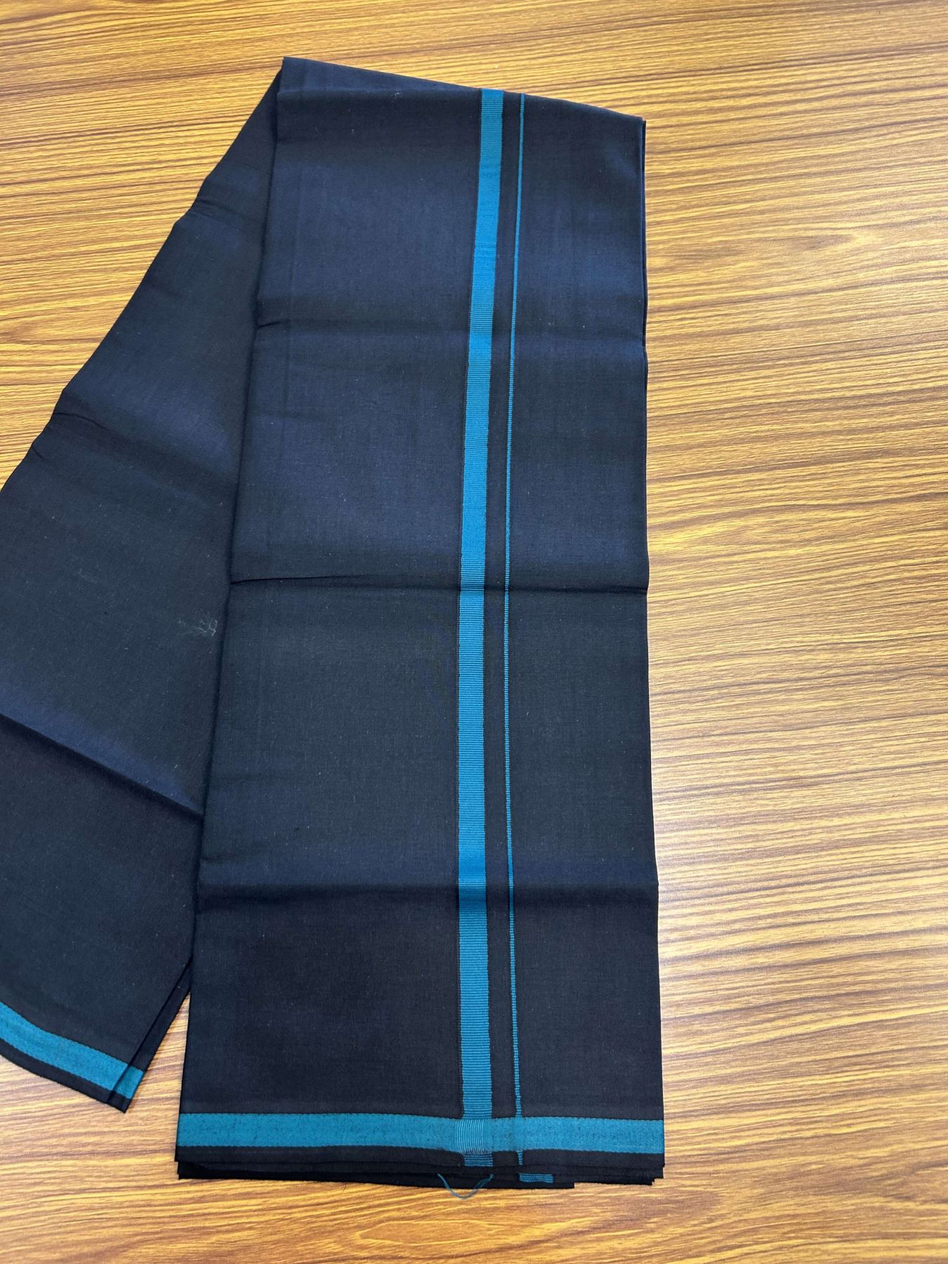 19% Discount!!! Kaitharikada - Single Kaily / Lungi - 60s - 1 cm Peacock Green kara with Black colour body (2 meter / 4 muzham) - 12 KK8042 GAN