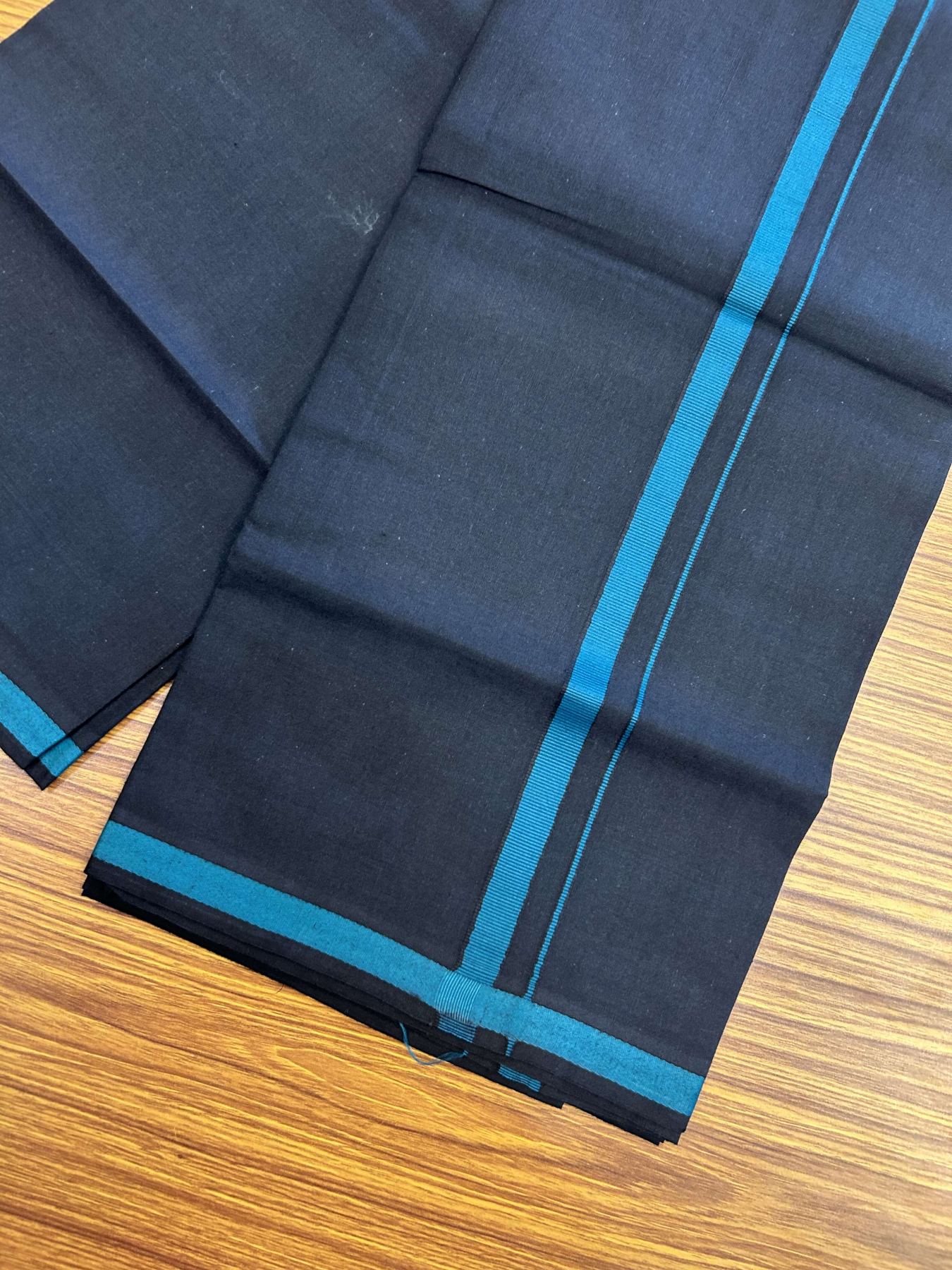 19% Discount!!! Kaitharikada - Single Kaily / Lungi - 60s - 1 cm Peacock Green kara with Black colour body (2 meter / 4 muzham) - 12 KK8042 GAN