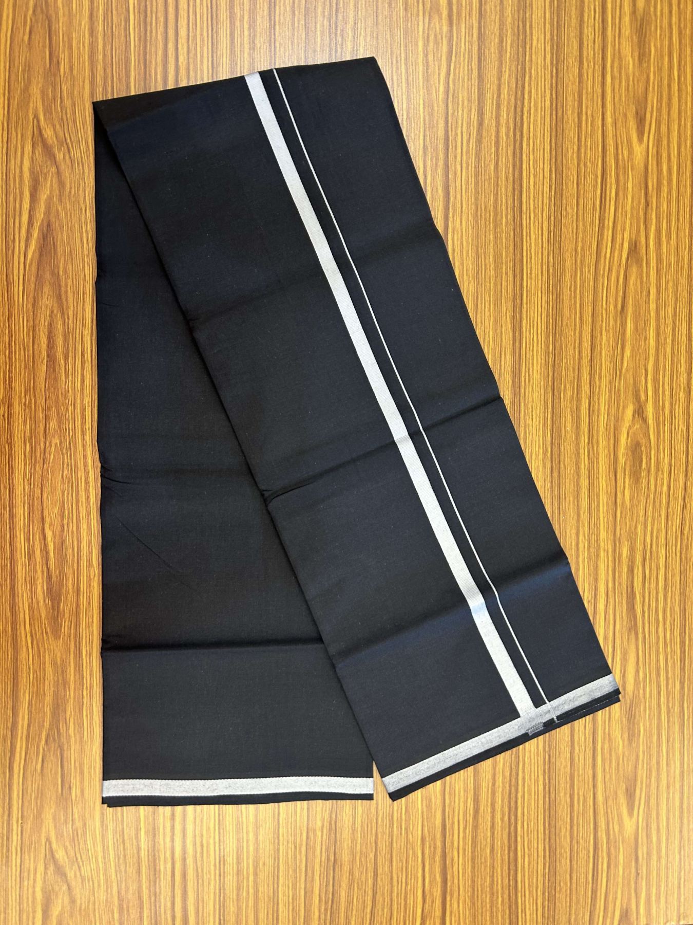 19% Discount!!! Kaitharikada - Single Kaily / Lungi -60s - 1 cm Light Grey kara with Black colour body (2 meter / 4 muzham) - 6 KK8042 GAN