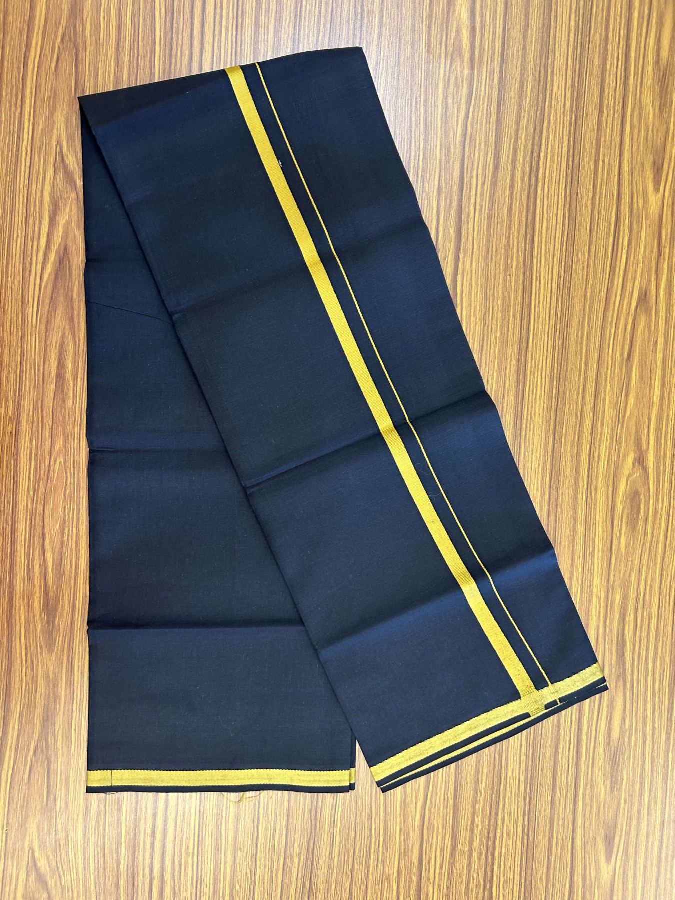 19% Discount!!! Kaitharikada - Single Kaily / Lungi - 60s - 1 cm Mustard Yellow kara with Black colour body (2 meter / 4 muzham) - 13 KK8042 GAN