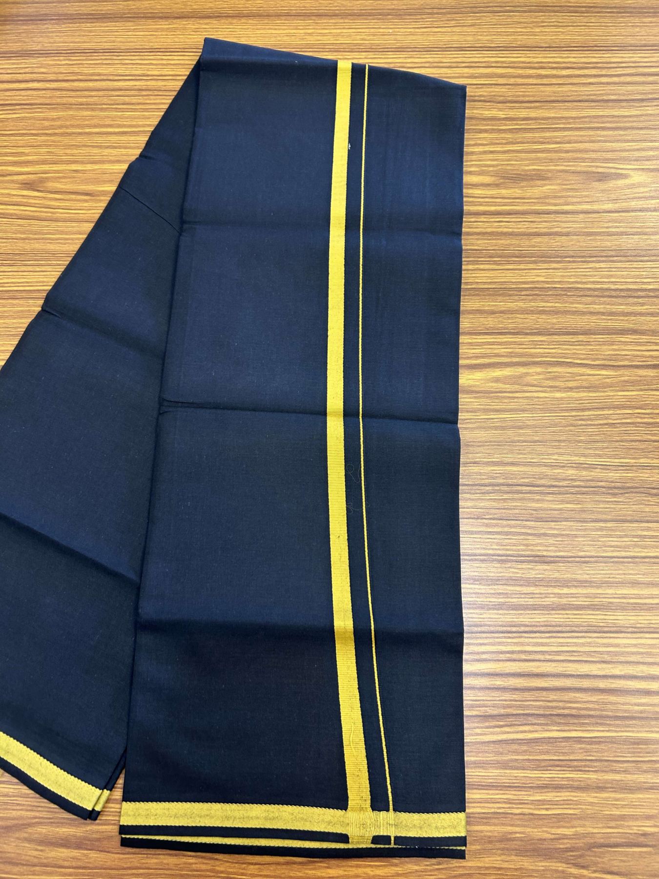 19% Discount!!! Kaitharikada - Single Kaily / Lungi - 60s - 1 cm Mustard Yellow kara with Black colour body (2 meter / 4 muzham) - 13 KK8042 GAN