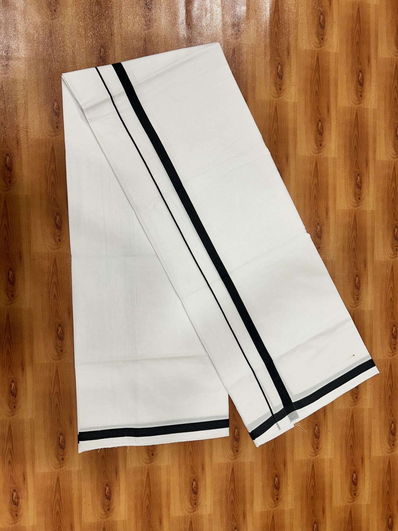 Single Pure White Mundu/Dhoti - KaithariKada Balaramapuram Pure Cotton - 70x30 - 0.5 Inch Black Kara 1.90 mtr (4 muzham) - 1 KK5418 PMC